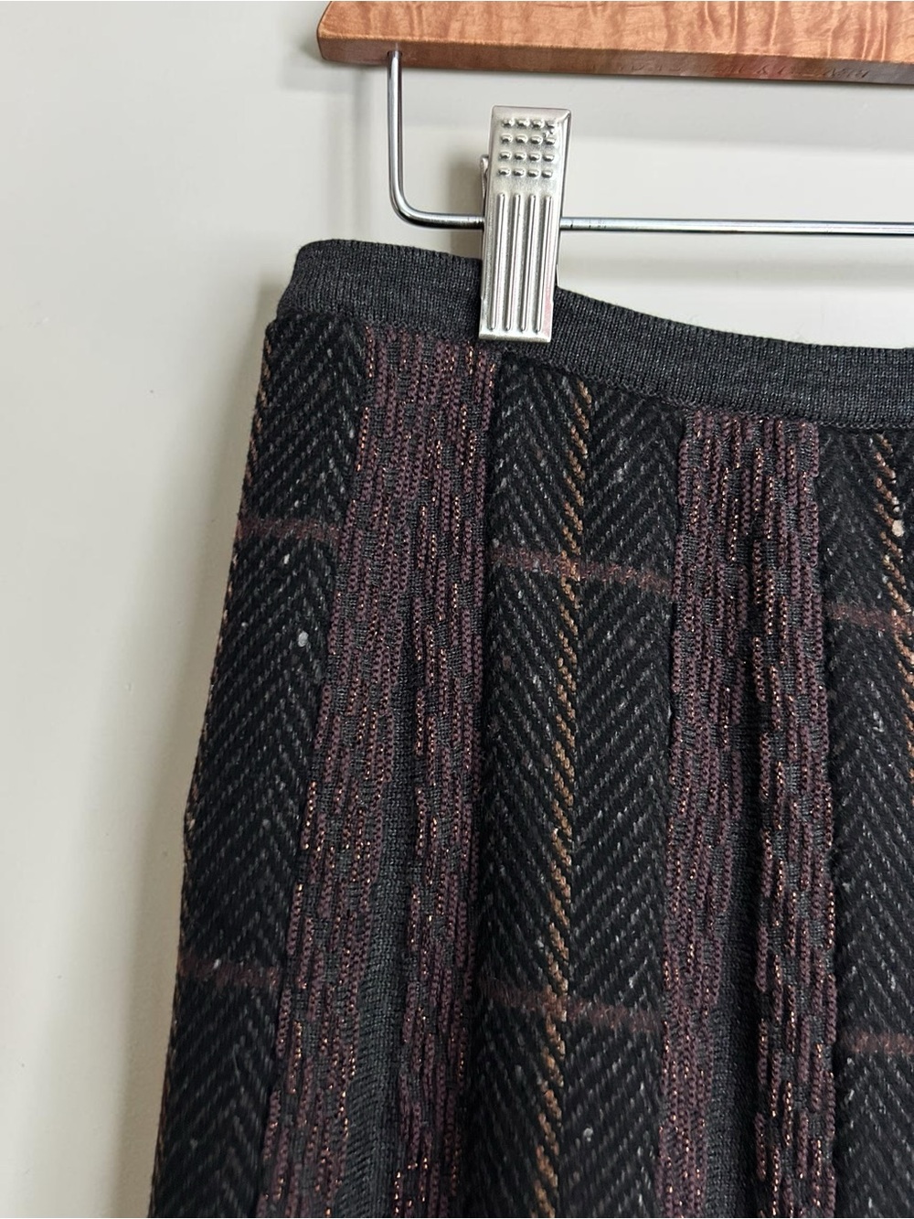 CHANEL 05A Karl Lagerfeld CC Logo Lurex Knit A-Line Skirt Wool Cashmere Sz 8 - Picture 11 of 16